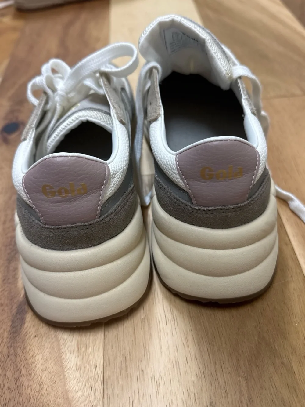 GOLA sneakers size 7